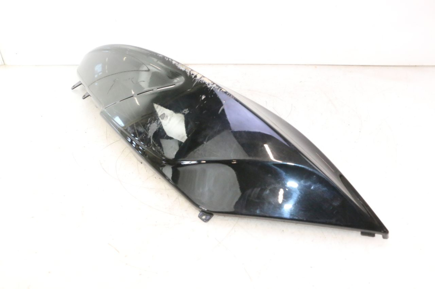photo de VERKLEIDUNG HINTEN RECHTS GILERA GP 800 (2007 - 2013) - Kennzeichnungen und Originalreferenzen