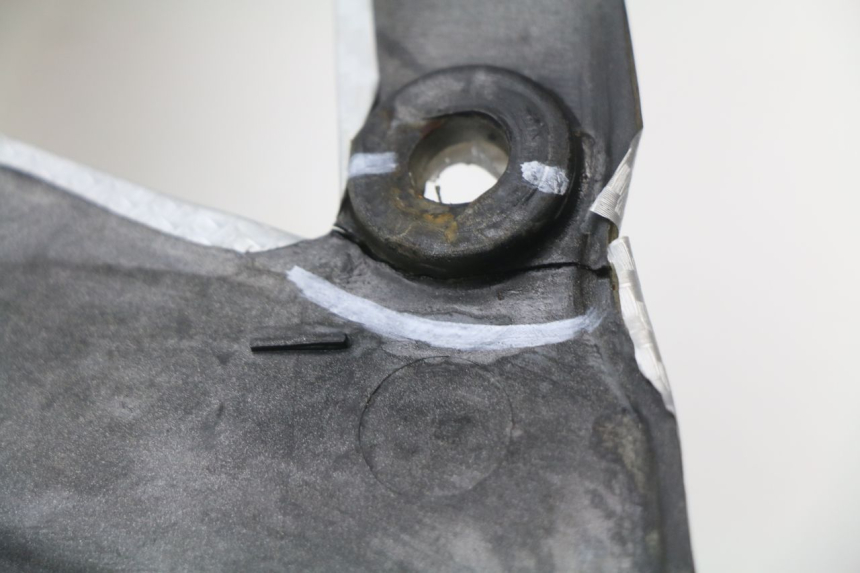 photo de VERKLEIDUNG HINTEN RECHTS SUZUKI GSXF GSX F 600 (1988 - 1997) - Zoom auf Gebrauchszustand