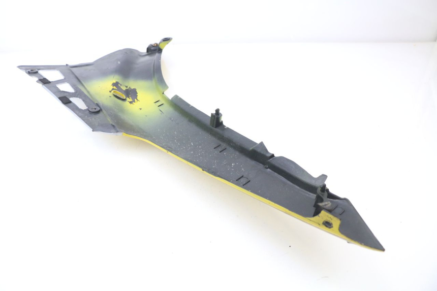 photo de VERKLEIDUNG HINTEN RECHTS SUZUKI GSXF GSX F 600 (1988 - 1997) - Technische Nahaufnahme