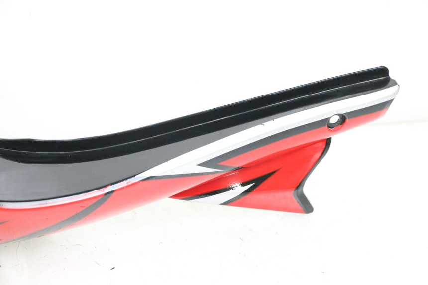 photo de VERKLEIDUNG HINTEN RECHTS HYOSUNG GTR 125 (2006 - 2008) - Oberflächenzustand und Material