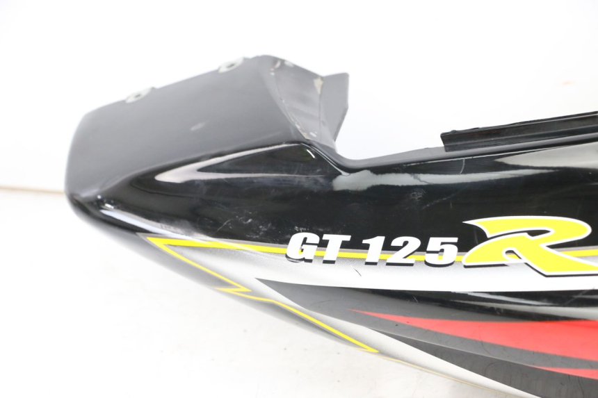 photo de VERKLEIDUNG HINTEN RECHTS HYOSUNG GTR 125 (2006 - 2008) - Kennzeichnungen und Originalreferenzen
