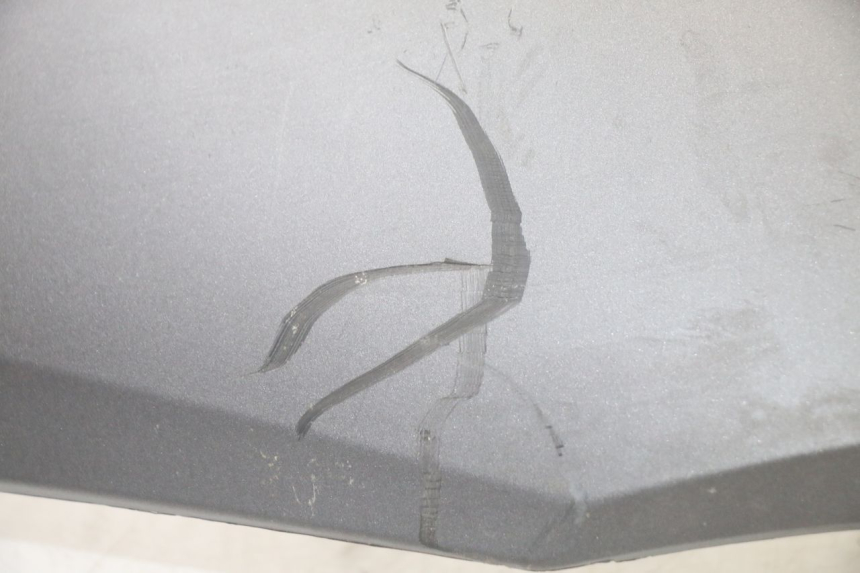 photo de VERKLEIDUNG HINTEN RECHTS HONDA PCX (JF57/JF64) 125 (2014 - 2018) - Technische Nahaufnahme