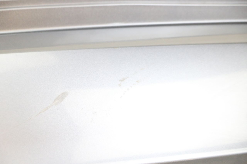 photo de VERKLEIDUNG HINTEN RECHTS SYM JOYMAX 125 (2010 - 2017) - Geprüftes Gebrauchtteil