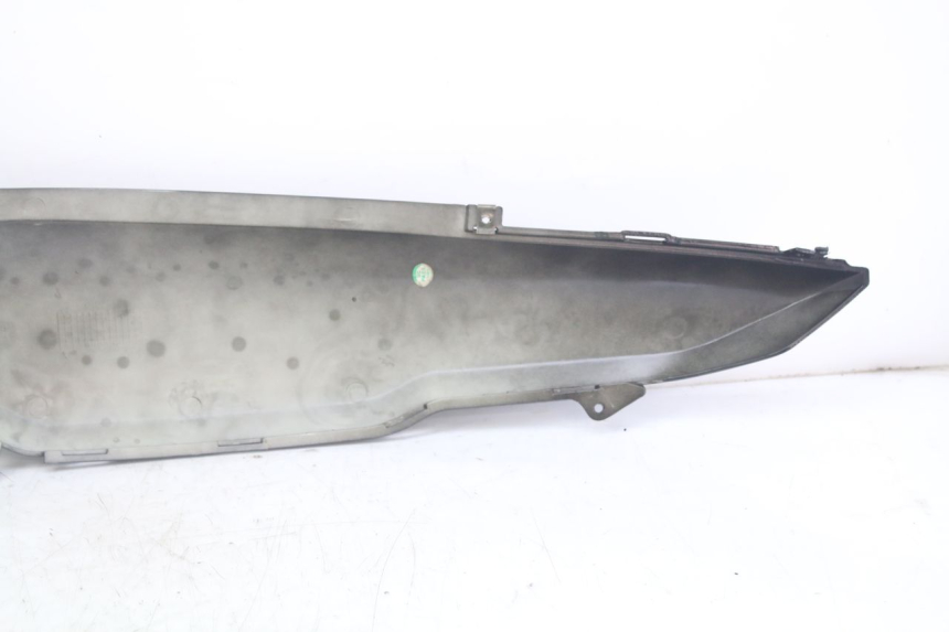 photo de VERKLEIDUNG HINTEN RECHTS RIDE JUMP 2T 50 (2012 - 2017) - Zoom auf Gebrauchszustand