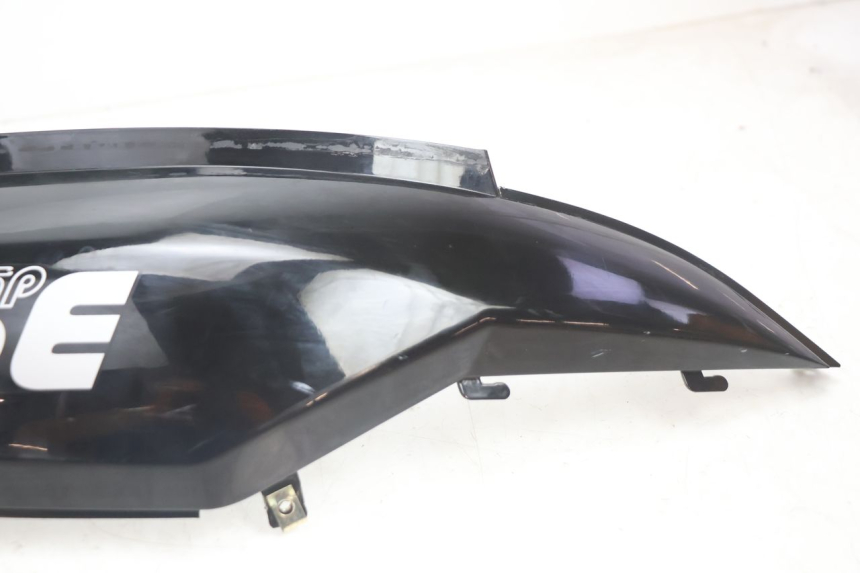 photo de VERKLEIDUNG HINTEN RECHTS RIDE JUMP 2T 50 (2012 - 2017) - Zoom auf Gebrauchszustand