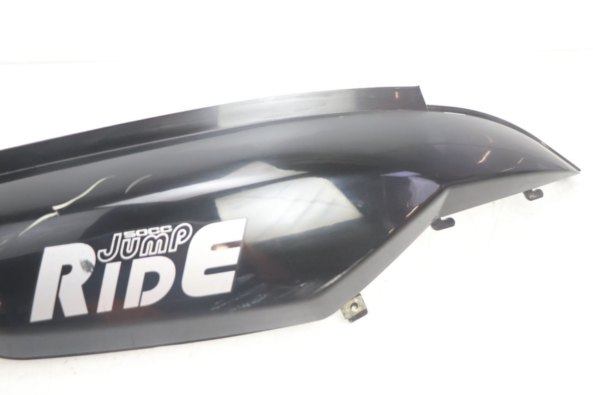 photo de VERKLEIDUNG HINTEN RECHTS RIDE JUMP 2T 50 (2012 - 2017) - Zoom auf Gebrauchszustand