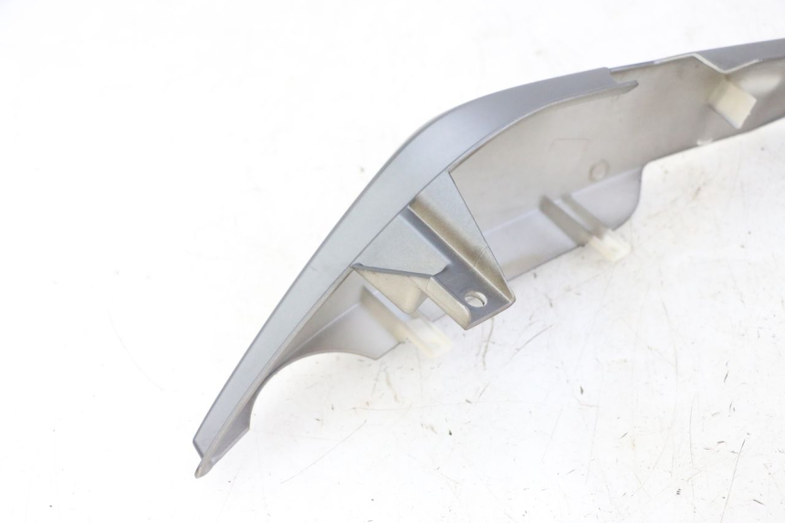 photo de VERKLEIDUNG HINTEN RECHTS KIDEN KD125-G 125 (2018 - 2022) - Oberflächenzustand und Material