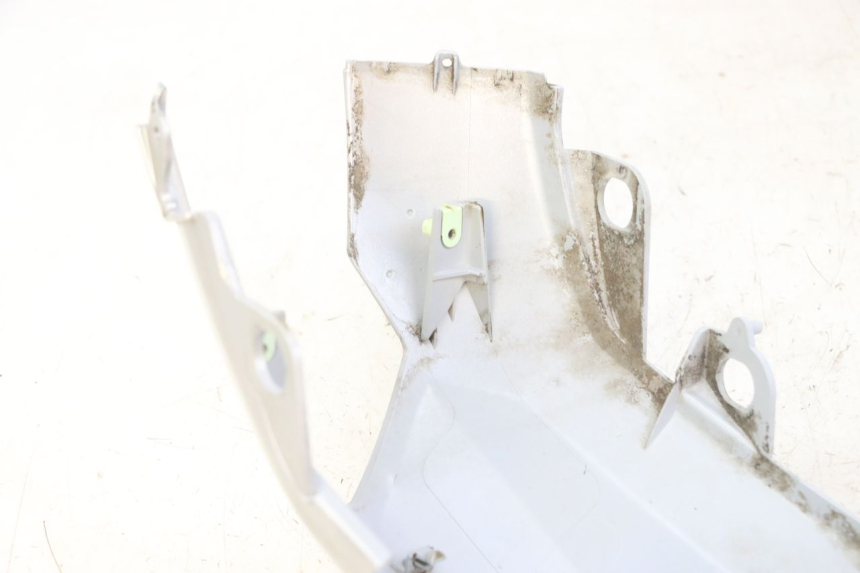 photo de VERKLEIDUNG HINTEN RECHTS PEUGEOT KISBEE 2T 50 (2018 - 2022) - Detailansicht des Bauteils