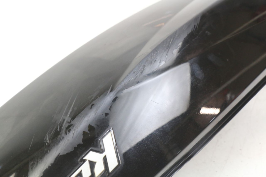 photo de RECHTER HINTERER KOTFLÜGEL PEUGEOT KISBEE 4T 50 (2018 - 2022) - Details der Befestigungspunkte