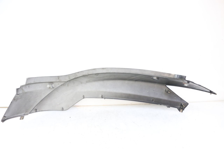 photo de VERKLEIDUNG HINTEN RECHTS KYMCO PEOPLE S 125 (2000 - 2008) - Kennzeichnungen und Originalreferenzen