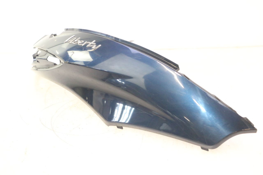 photo de RECHTER HINTERER KOTFLÜGEL PIAGGIO LIBERTY IGET 4T 50 (2015 - 2020) - Kennzeichnungen und Originalreferenzen