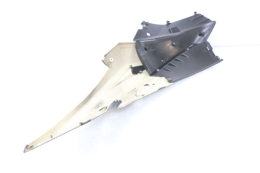 photo de VERKLEIDUNG HINTEN RECHTS EUROCKA MATADOR 4T 50 (2010 - 2016) - Zoom auf Gebrauchszustand