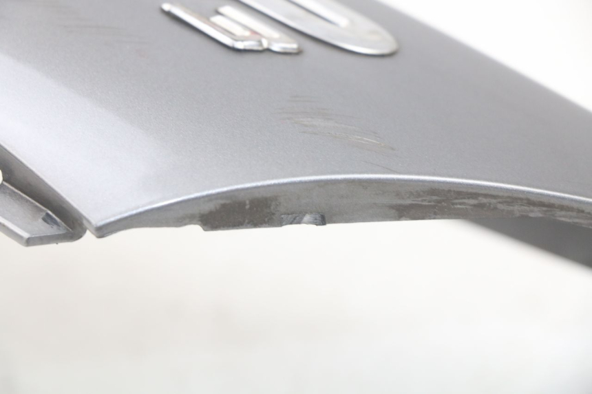 photo de VERKLEIDUNG HINTEN RECHTS PIAGGIO MP3 LT 400 (2007 - 2012) - Detailansicht des Bauteils