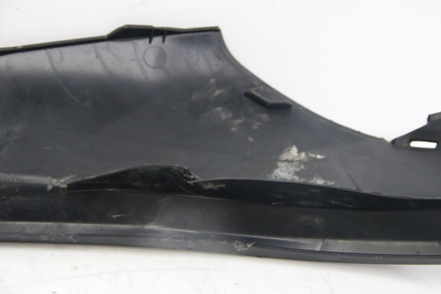 photo de RECHTER HINTERER KOTFLÜGEL PIAGGIO MP3 125 (2006 - 2014) - Oberflächenzustand und Material