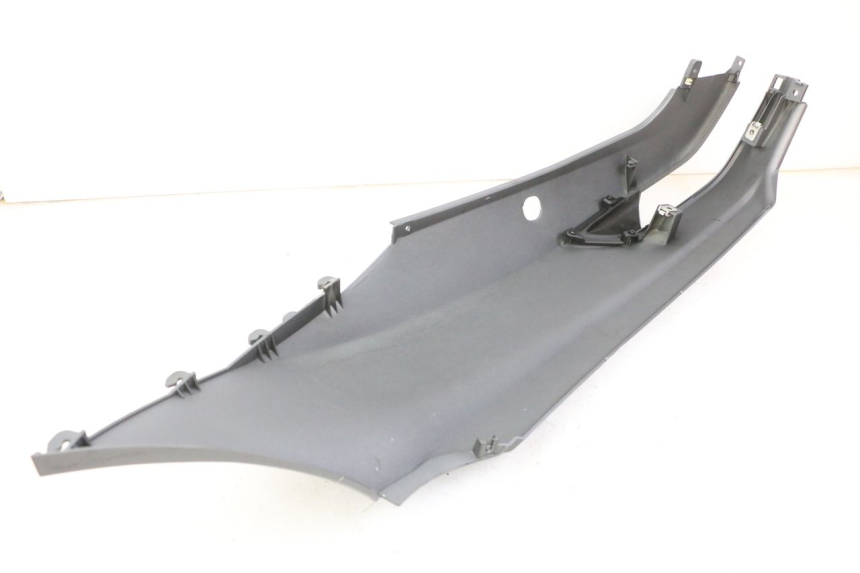 photo de RECHTER HINTERER KOTFLÜGEL PIAGGIO MP3 500 (2014 - 2017) - Gesamtansicht des Produkts