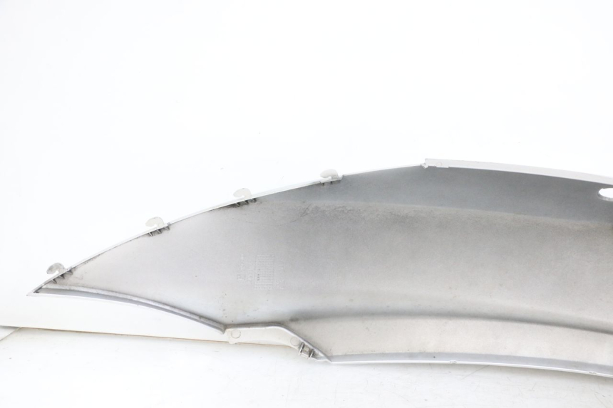 photo de RECHTER HINTERER KOTFLÜGEL PIAGGIO MP3 500 (2014 - 2017) - Detailansicht des Bauteils