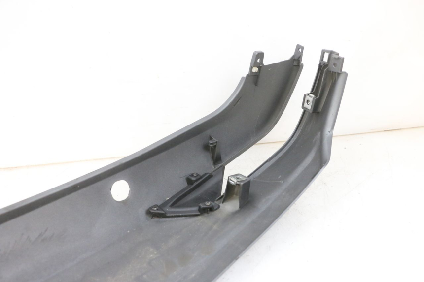 photo de VERKLEIDUNG HINTEN RECHTS PIAGGIO MP3 500 (2016 - 2018) - Technische Nahaufnahme