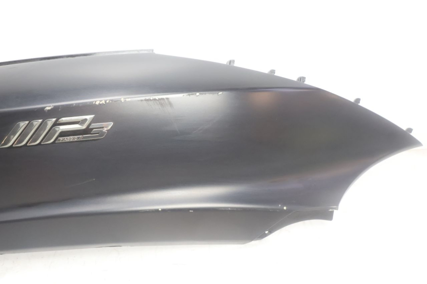 photo de VERKLEIDUNG HINTEN RECHTS PIAGGIO MP3 500 (2016 - 2018) - Zoom auf Gebrauchszustand