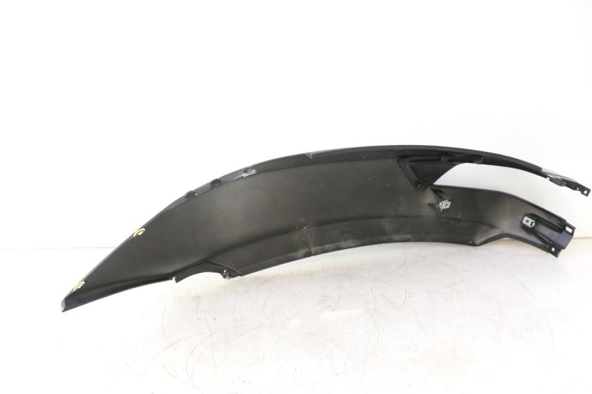 photo de VERKLEIDUNG HINTEN RECHTS PIAGGIO MP3 500 (2016 - 2018) - Oberflächenzustand und Material
