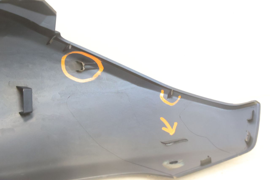 photo de VERKLEIDUNG HINTEN RECHTS YAMAHA N-MAX NMAX 125 (2021 - 2024) - Zoom auf Komponenten