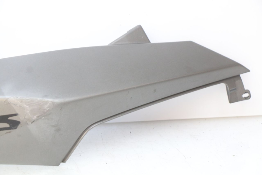 photo de RECHTER HINTERER KOTFLÜGEL GILERA NEXUS 125 (2009 - 2013) - Charakteristische Merkmale