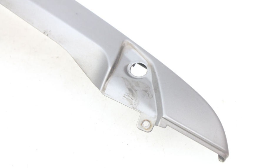 photo de RECHTER HINTERER KOTFLÜGEL GILERA NEXUS 125 (2009 - 2013) - Kennzeichnungen und Originalreferenzen