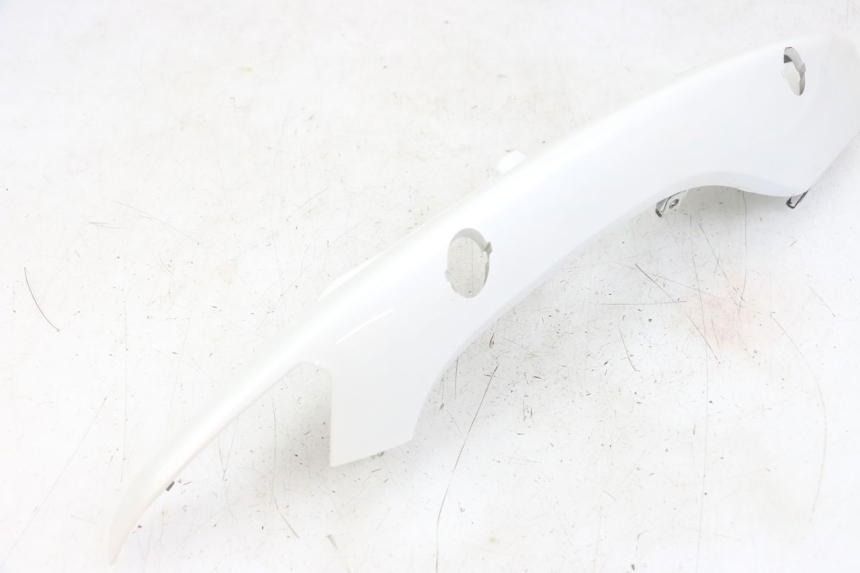 photo de VERKLEIDUNG HINTEN RECHTS MOTO GUZZI NORGE 8V GT 1200 (2011 - 2016) - Details der Befestigungspunkte