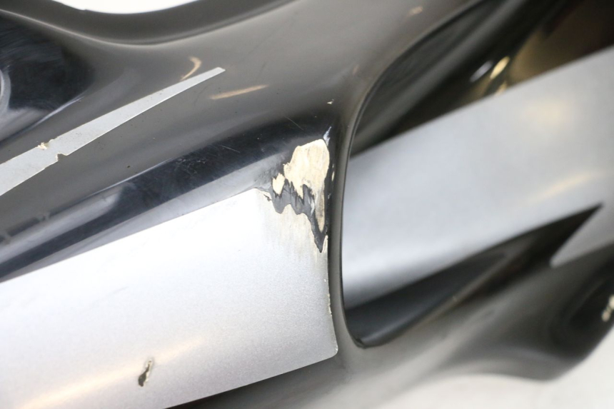 photo de VERKLEIDUNG HINTEN RECHTS HONDA NSR R 125 (1994 - 2003) - Charakteristische Merkmale