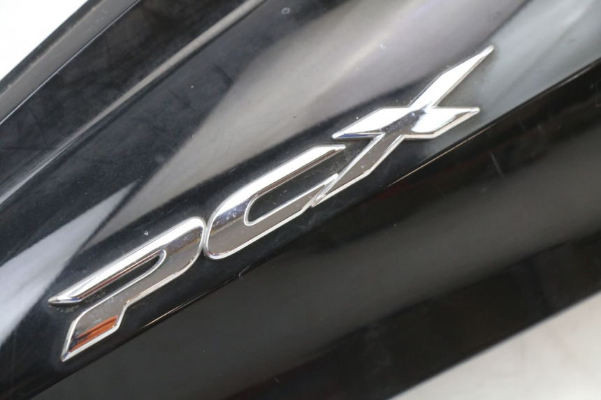 photo de VERKLEIDUNG HINTEN RECHTS HONDA PCX (JF28) 125 (2009 - 2011) - Technische Nahaufnahme