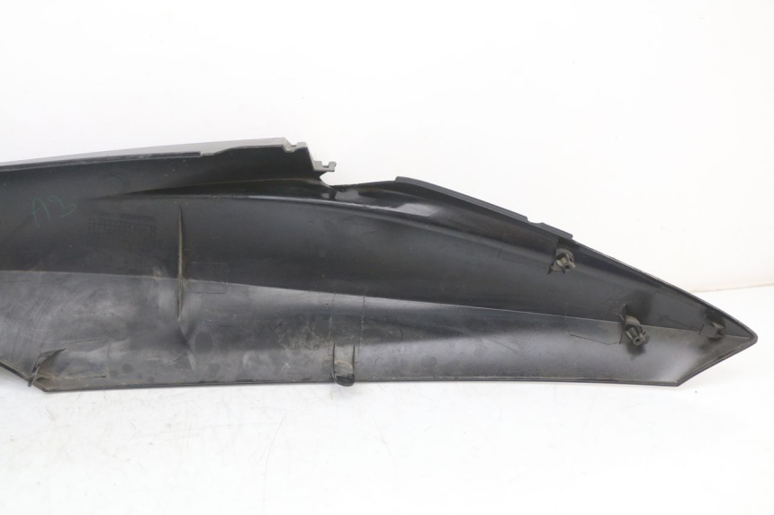 photo de VERKLEIDUNG HINTEN RECHTS HONDA PCX (JF28) 125 (2009 - 2011) - Oberflächenzustand und Material