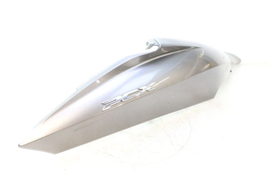photo de VERKLEIDUNG HINTEN RECHTS HONDA PCX (JF28) 125 (2009 - 2011) - Zoom auf Komponenten