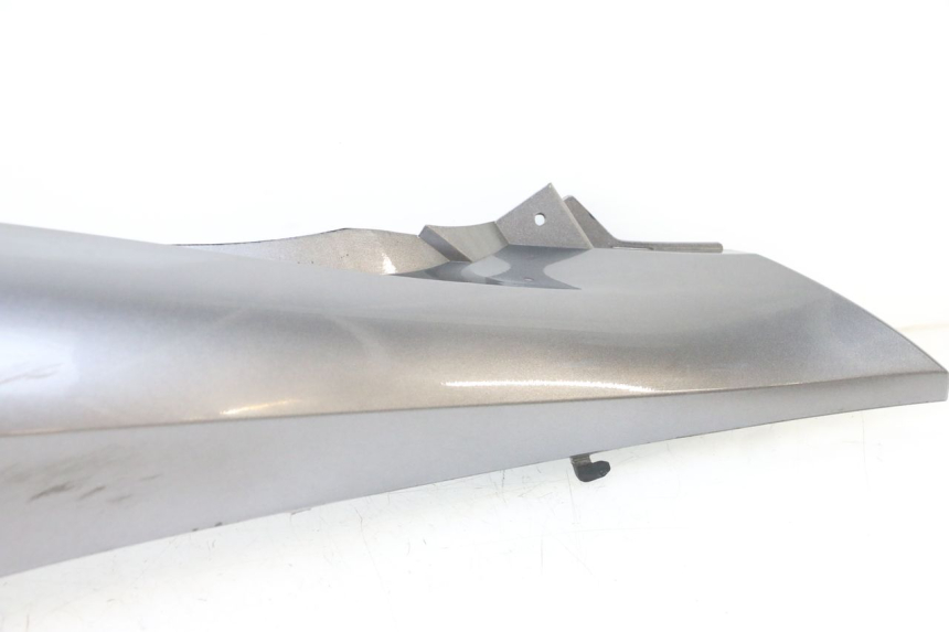 photo de VERKLEIDUNG HINTEN RECHTS HONDA PCX (JF28) 125 (2009 - 2011) - Ergänzendes Produktfoto