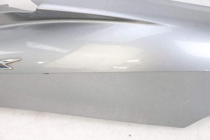 photo de RECHTER HINTERER KOTFLÜGEL HONDA PCX (JF47) 125 (2012 - 2013) - Kennzeichnungen und Originalreferenzen