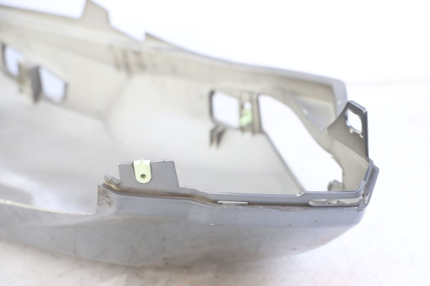 photo de RECHTER HINTERER KOTFLÜGEL PEUGEOT SATELIS 125 (2010 - 2012) - Zoom auf Gebrauchszustand