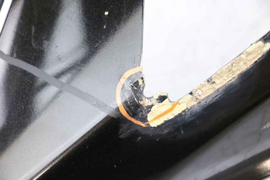 photo de VERKLEIDUNG HINTEN RECHTS PEUGEOT SATELIS COMPRESSOR K15 125 (2006 - 2009) - Hochauflösende Nahaufnahme