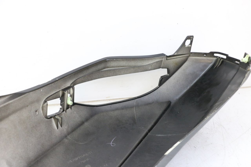 photo de VERKLEIDUNG HINTEN RECHTS PEUGEOT SATELIS COMPRESSOR K15 125 (2006 - 2009) - Gesamtansicht des Produkts