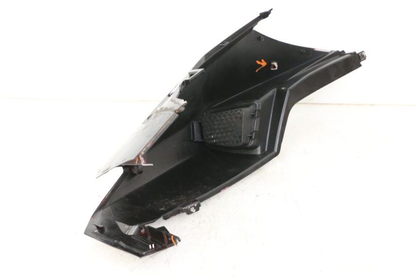 photo de VERKLEIDUNG HINTEN RECHTS PEUGEOT SPEEDFIGHT 3 LC 2T 50 (2009 - 2015) - Details der Befestigungspunkte