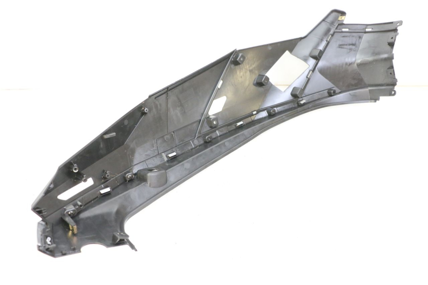 photo de RECHTE HINTERE SEITENVERKLEIDUNG PEUGEOT TWEET 4T 50 (2023 - 2025) - Zoom auf Gebrauchszustand