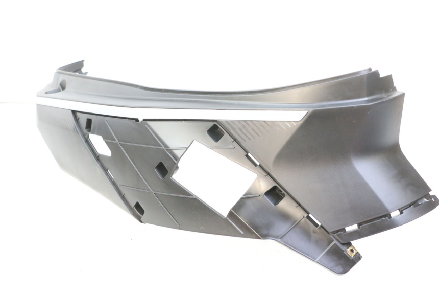 photo de RECHTE HINTERE SEITENVERKLEIDUNG PEUGEOT TWEET 4T 50 (2023 - 2025) - Geprüftes Gebrauchtteil