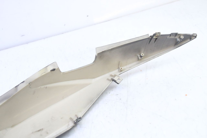 photo de RECHTS HINTERE SEITE MAG POWER R-STREET 50 (2016 - 2025) - Oberflächenzustand und Material