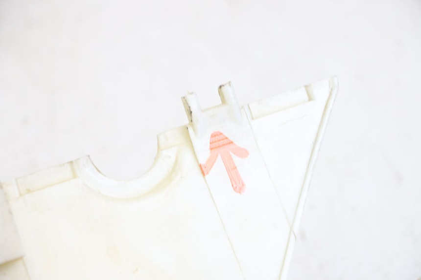 photo de VERKLEIDUNG HINTEN RECHTS EUROCKA R8 4T 50 (2013 - 2022) - Details der Befestigungspunkte