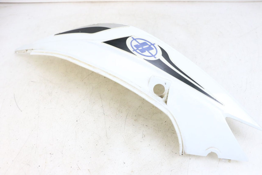 photo de VERKLEIDUNG HINTEN RECHTS EUROCKA R8 4T 50 (2013 - 2022) - Oberflächenzustand und Material