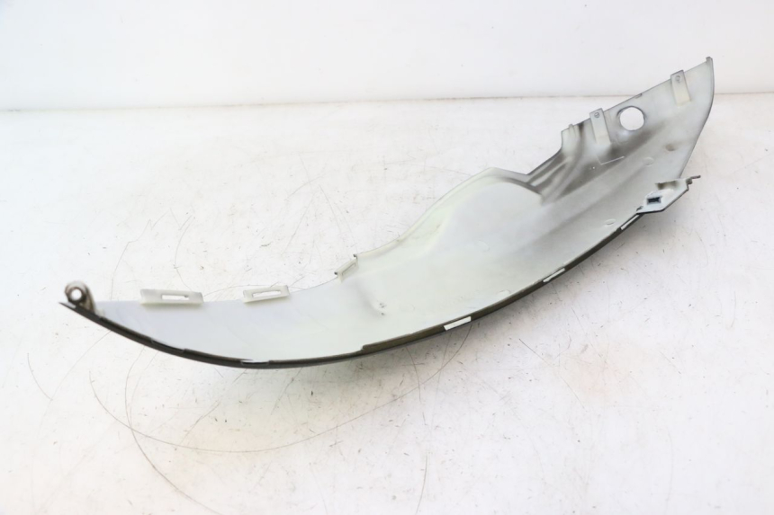 photo de VERKLEIDUNG HINTEN RECHTS TNT MOTOR ROMA 12' 2T 50 (2007 - 2018) - Zoom auf Gebrauchszustand