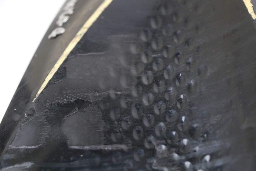 photo de VERKLEIDUNG HINTEN RECHTS JM MOTORS SANTANA 50 (2014 - 2023) - Details der Befestigungspunkte