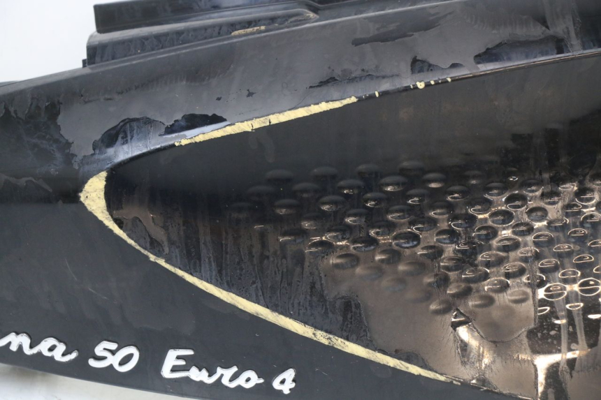 photo de VERKLEIDUNG HINTEN RECHTS JM MOTORS SANTANA 50 (2014 - 2023) - Oberflächenzustand und Material