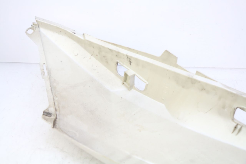 photo de RECHTER HINTERER KOTFLÜGEL PEUGEOT SATELIS 125 (2010 - 2012) - Alternative Perspektive