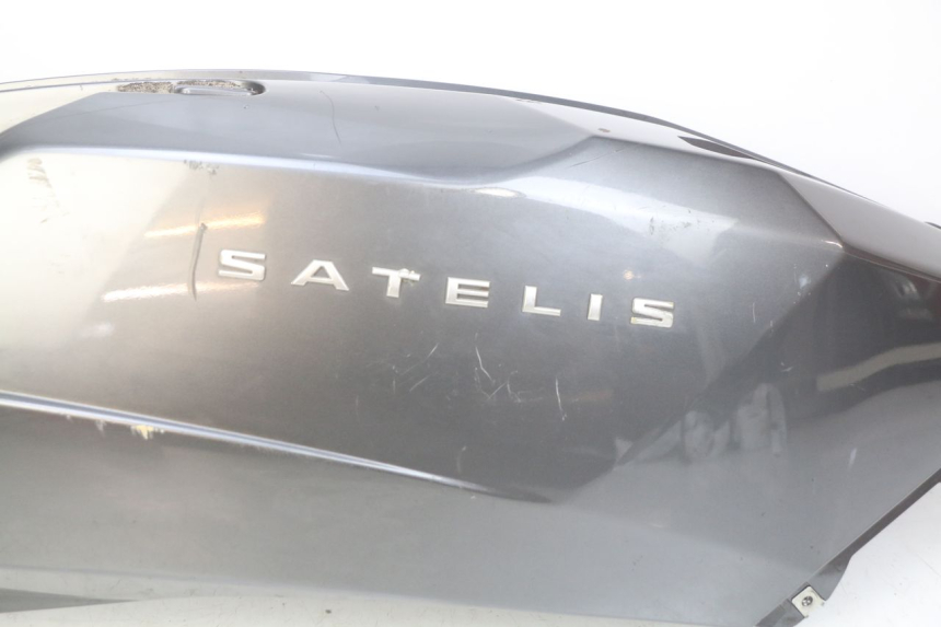 photo de RECHTER HINTERER KOTFLÜGEL PEUGEOT SATELIS 125 (2010 - 2012) - Geprüftes Gebrauchtteil