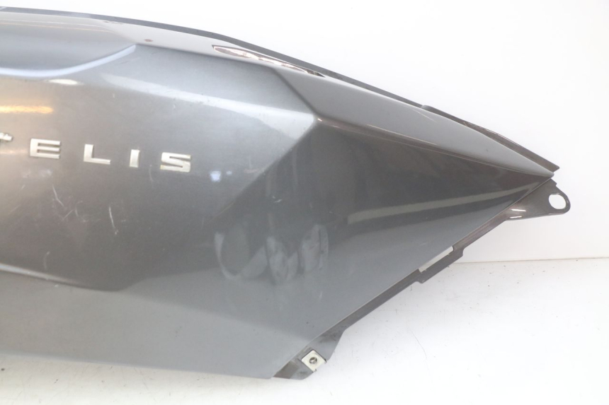 photo de RECHTER HINTERER KOTFLÜGEL PEUGEOT SATELIS 125 (2010 - 2012) - Kennzeichnungen und Originalreferenzen