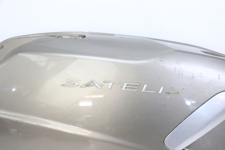 photo de VERKLEIDUNG HINTEN RECHTS PEUGEOT SATELIS 125 (2013 - 2018) - Charakteristische Merkmale