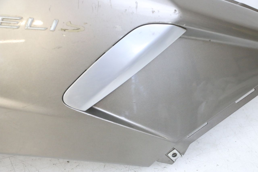 photo de VERKLEIDUNG HINTEN RECHTS PEUGEOT SATELIS 125 (2013 - 2018) - Zoom auf Komponenten